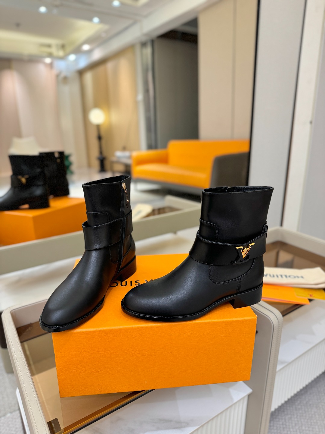 走秀主打 马丁靴 ‼️‼️顶级版本‼️‼️ 高端秋冬战靴 原版购入 一比一完美复刻 全新升级超正鞋楦版型