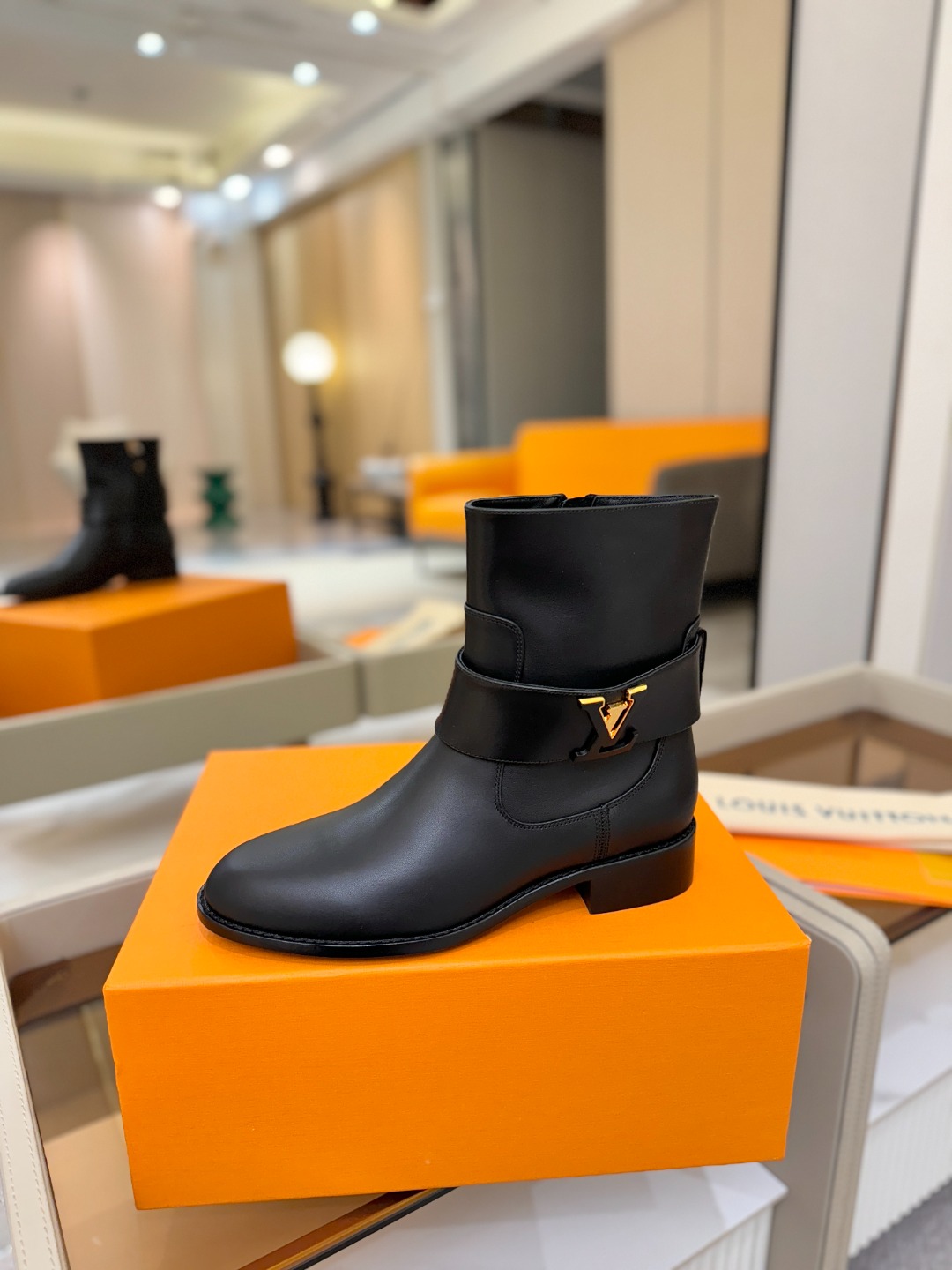 走秀主打 马丁靴 ‼️‼️顶级版本‼️‼️ 高端秋冬战靴 原版购入 一比一完美复刻 全新升级超正鞋楦版型