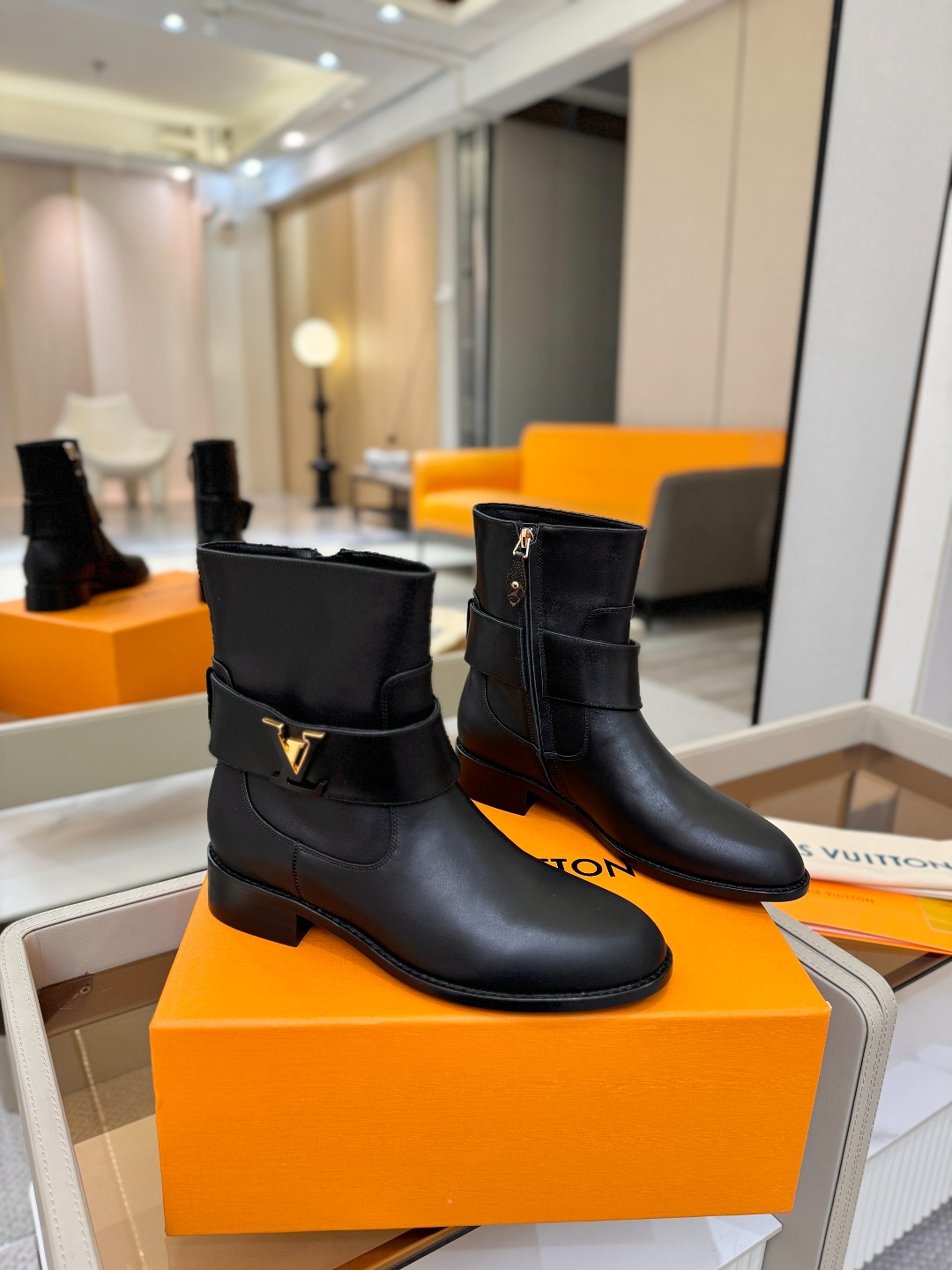 走秀主打 马丁靴 ‼️‼️顶级版本‼️‼️ 高端秋冬战靴 原版购入 一比一完美复刻 全新升级超正鞋楦版型