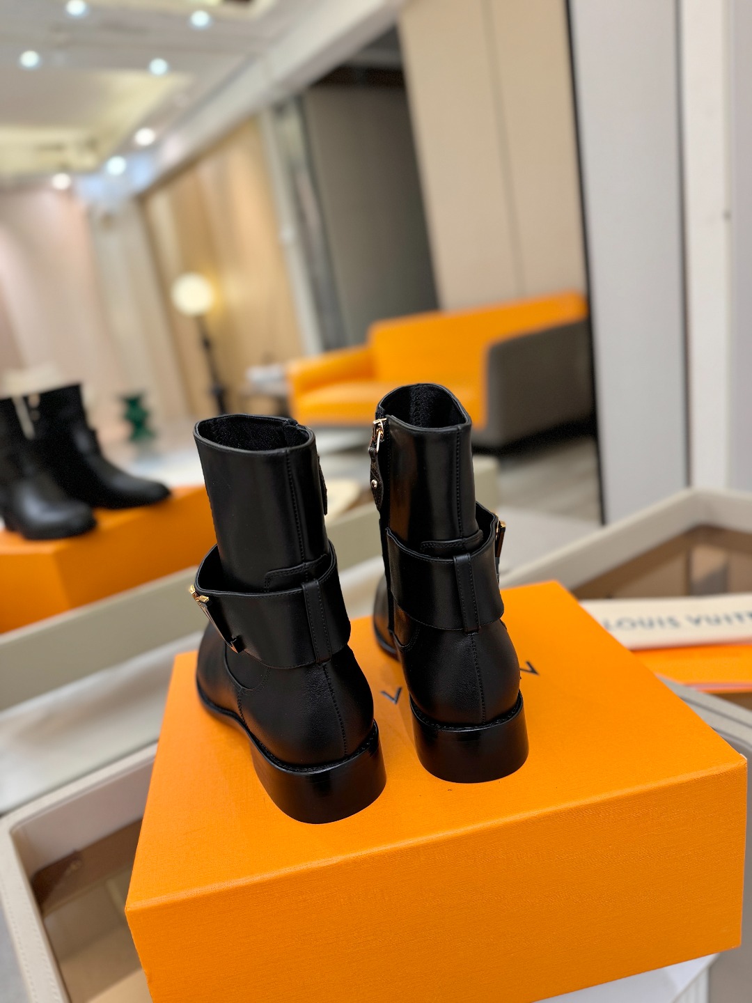 走秀主打 马丁靴 ‼️‼️顶级版本‼️‼️ 高端秋冬战靴 原版购入 一比一完美复刻 全新升级超正鞋楦版型