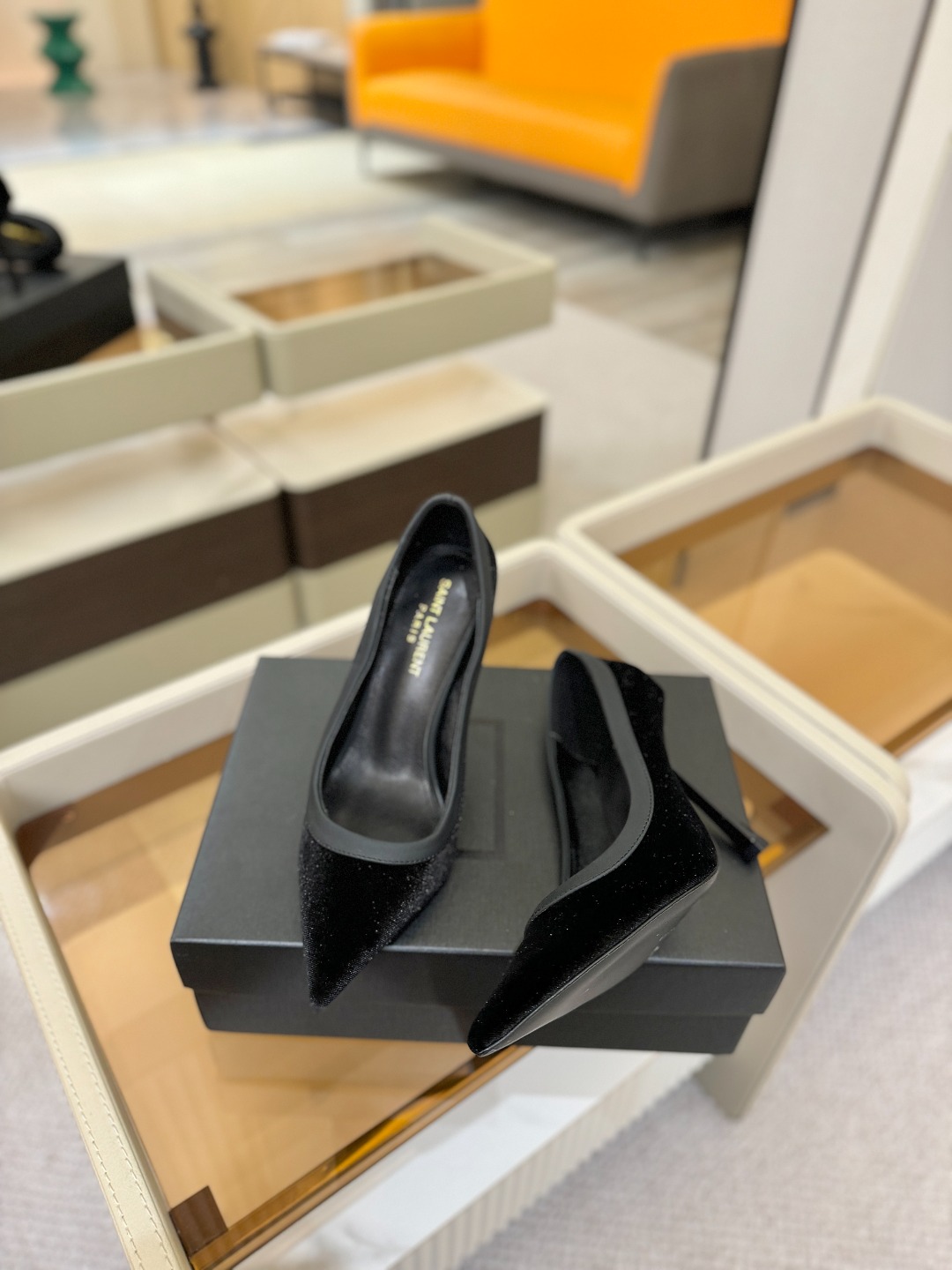 「𝗦𝗔𝗜𝗡𝗧 𝗟𝗔𝗨𝗥𝗘𝗡*」爆款来袭！！！圣罗兰高跟鞋YSL姐姐的美丽尤物高跟鞋 又是人间圣罗lan 