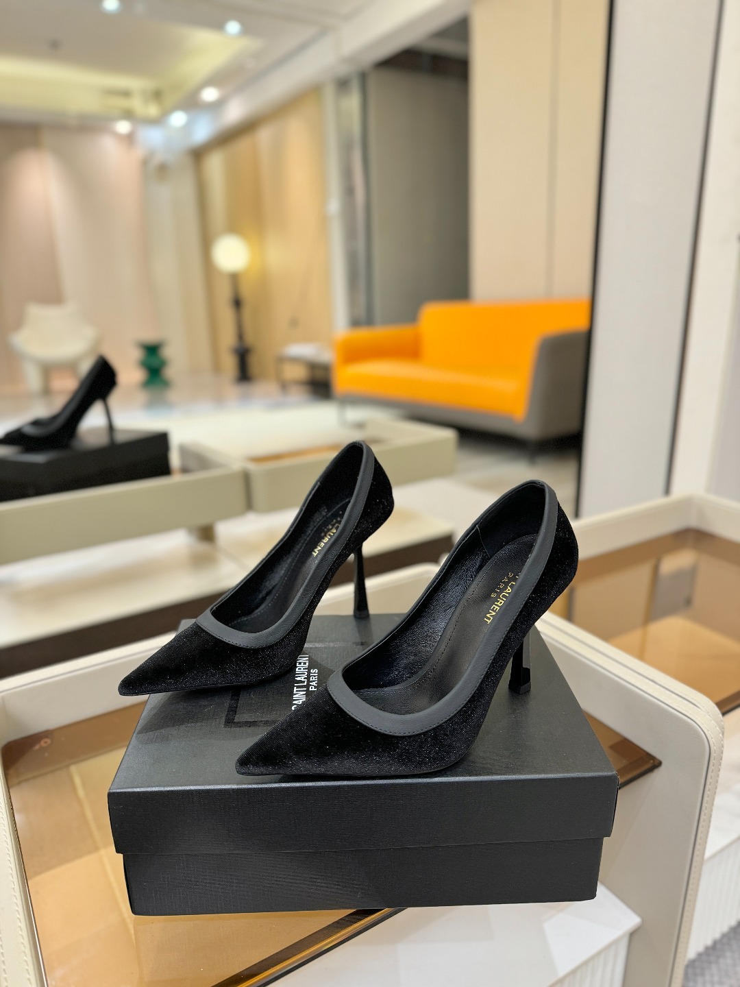 「𝗦𝗔𝗜𝗡𝗧 𝗟𝗔𝗨𝗥𝗘𝗡*」爆款来袭！！！圣罗兰高跟鞋YSL姐姐的美丽尤物高跟鞋 又是人间圣罗lan 