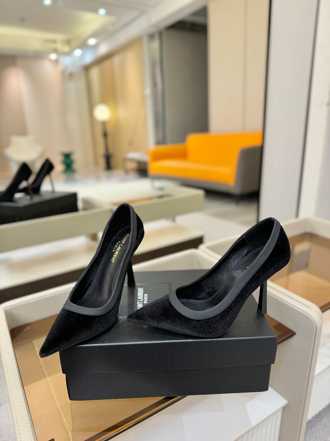 「𝗦𝗔𝗜𝗡𝗧 𝗟𝗔𝗨𝗥𝗘𝗡*」爆款来袭！！！圣罗兰高跟鞋YSL姐姐的美丽尤物高跟鞋 又是人间圣罗lan 
