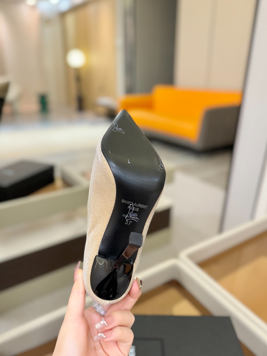「𝗦𝗔𝗜𝗡𝗧 𝗟𝗔𝗨𝗥𝗘𝗡*」爆款来袭！！！圣罗兰高跟鞋YSL姐姐的美丽尤物高跟鞋 又是人间圣罗lan 