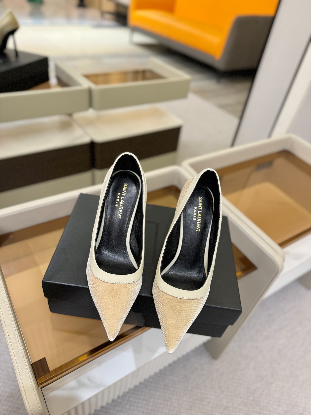 「𝗦𝗔𝗜𝗡𝗧 𝗟𝗔𝗨𝗥𝗘𝗡*」爆款来袭！！！圣罗兰高跟鞋YSL姐姐的美丽尤物高跟鞋 又是人间圣罗lan 