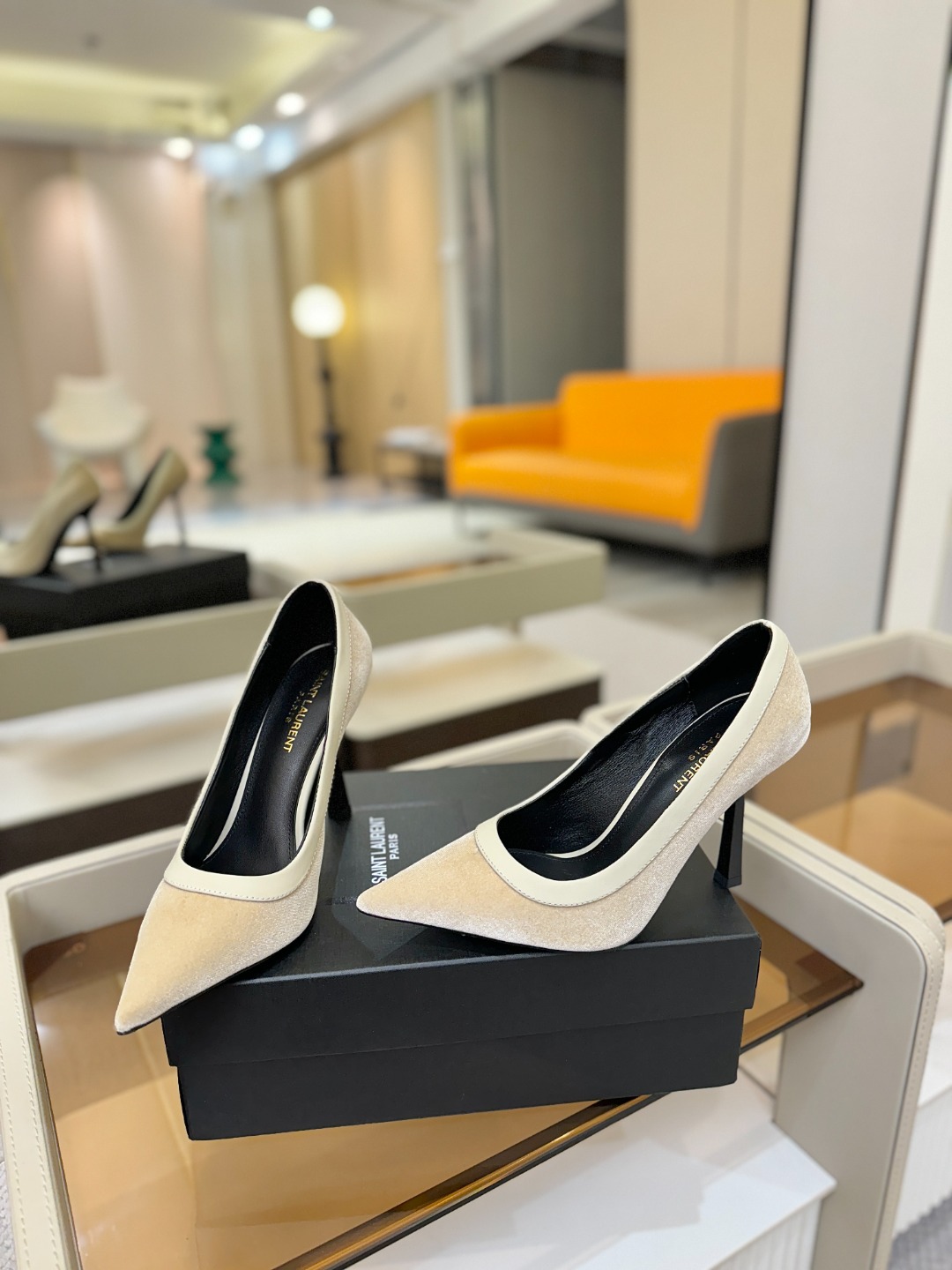 「𝗦𝗔𝗜𝗡𝗧 𝗟𝗔𝗨𝗥𝗘𝗡*」爆款来袭！！！圣罗兰高跟鞋YSL姐姐的美丽尤物高跟鞋 又是人间圣罗lan 