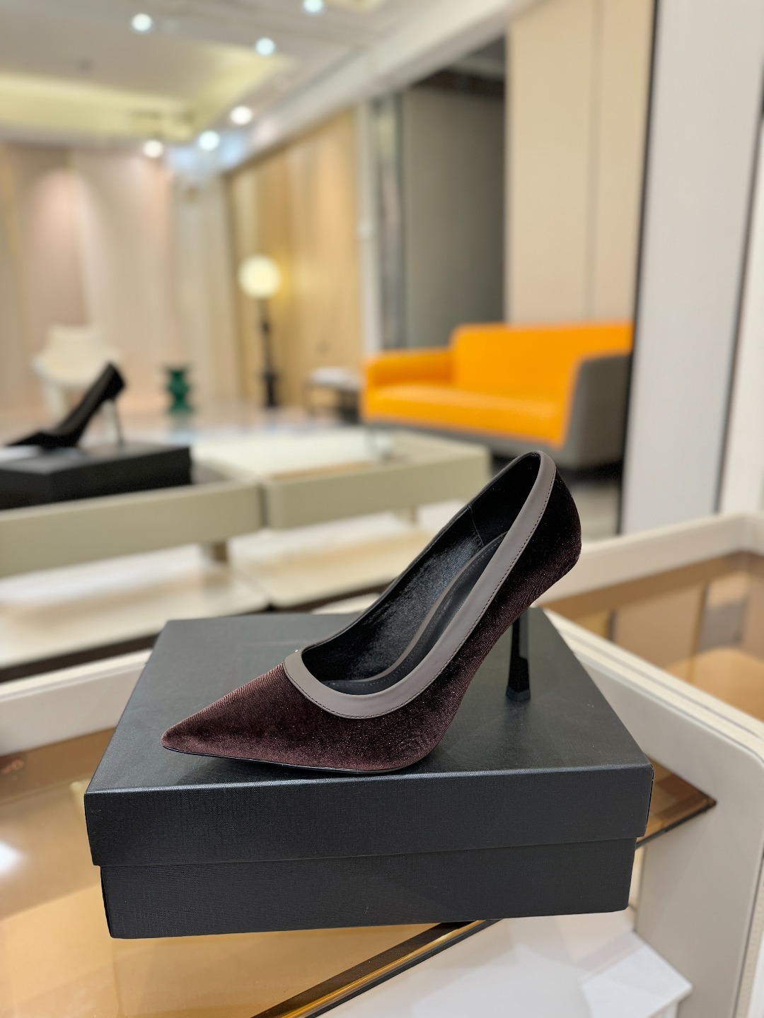 「𝗦𝗔𝗜𝗡𝗧 𝗟𝗔𝗨𝗥𝗘𝗡*」爆款来袭！！！圣罗兰高跟鞋YSL姐姐的美丽尤物高跟鞋 又是人间圣罗lan 