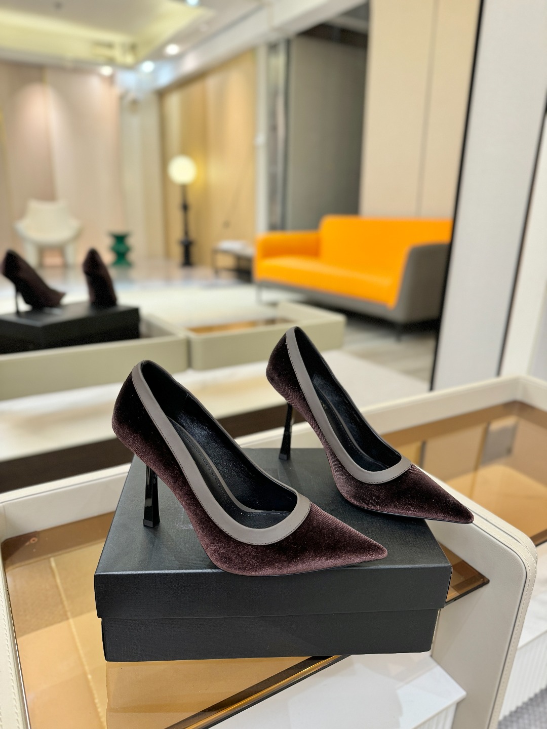「𝗦𝗔𝗜𝗡𝗧 𝗟𝗔𝗨𝗥𝗘𝗡*」爆款来袭！！！圣罗兰高跟鞋YSL姐姐的美丽尤物高跟鞋 又是人间圣罗lan 