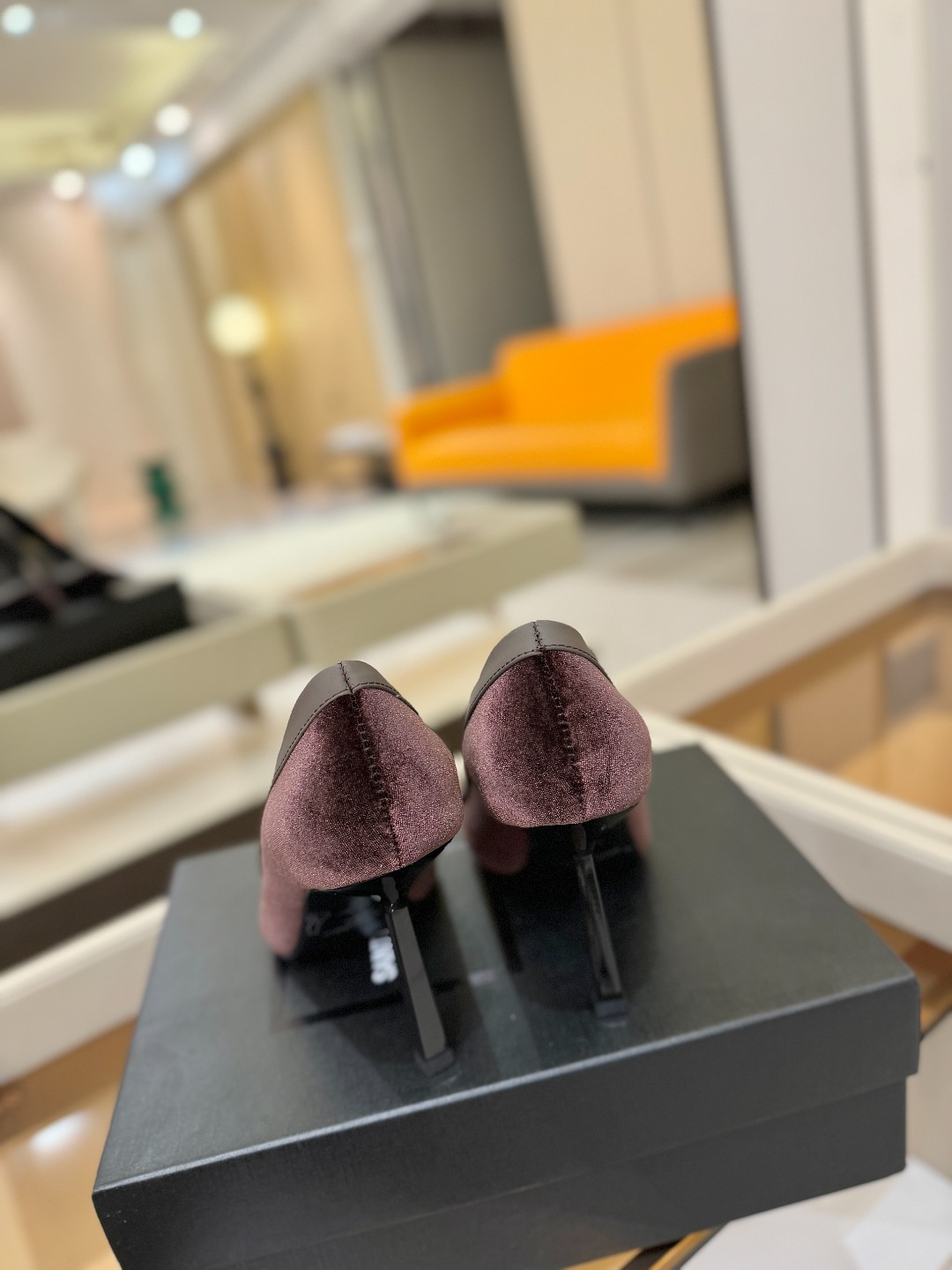 「𝗦𝗔𝗜𝗡𝗧 𝗟𝗔𝗨𝗥𝗘𝗡*」爆款来袭！！！圣罗兰高跟鞋YSL姐姐的美丽尤物高跟鞋 又是人间圣罗lan 