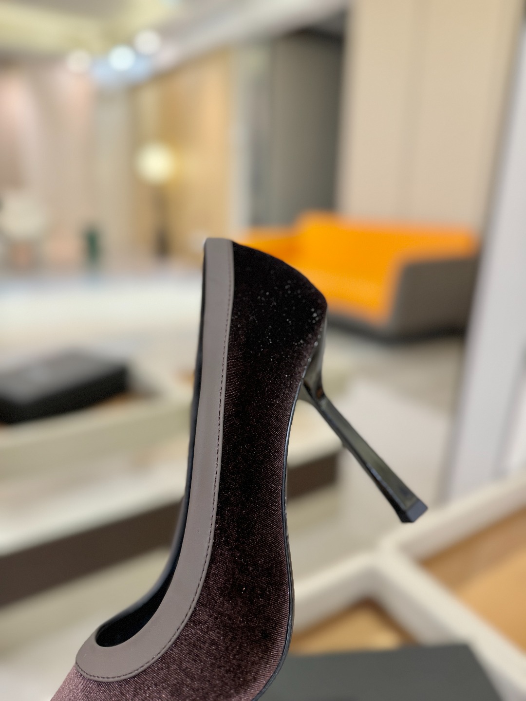 「𝗦𝗔𝗜𝗡𝗧 𝗟𝗔𝗨𝗥𝗘𝗡*」爆款来袭！！！圣罗兰高跟鞋YSL姐姐的美丽尤物高跟鞋 又是人间圣罗lan 