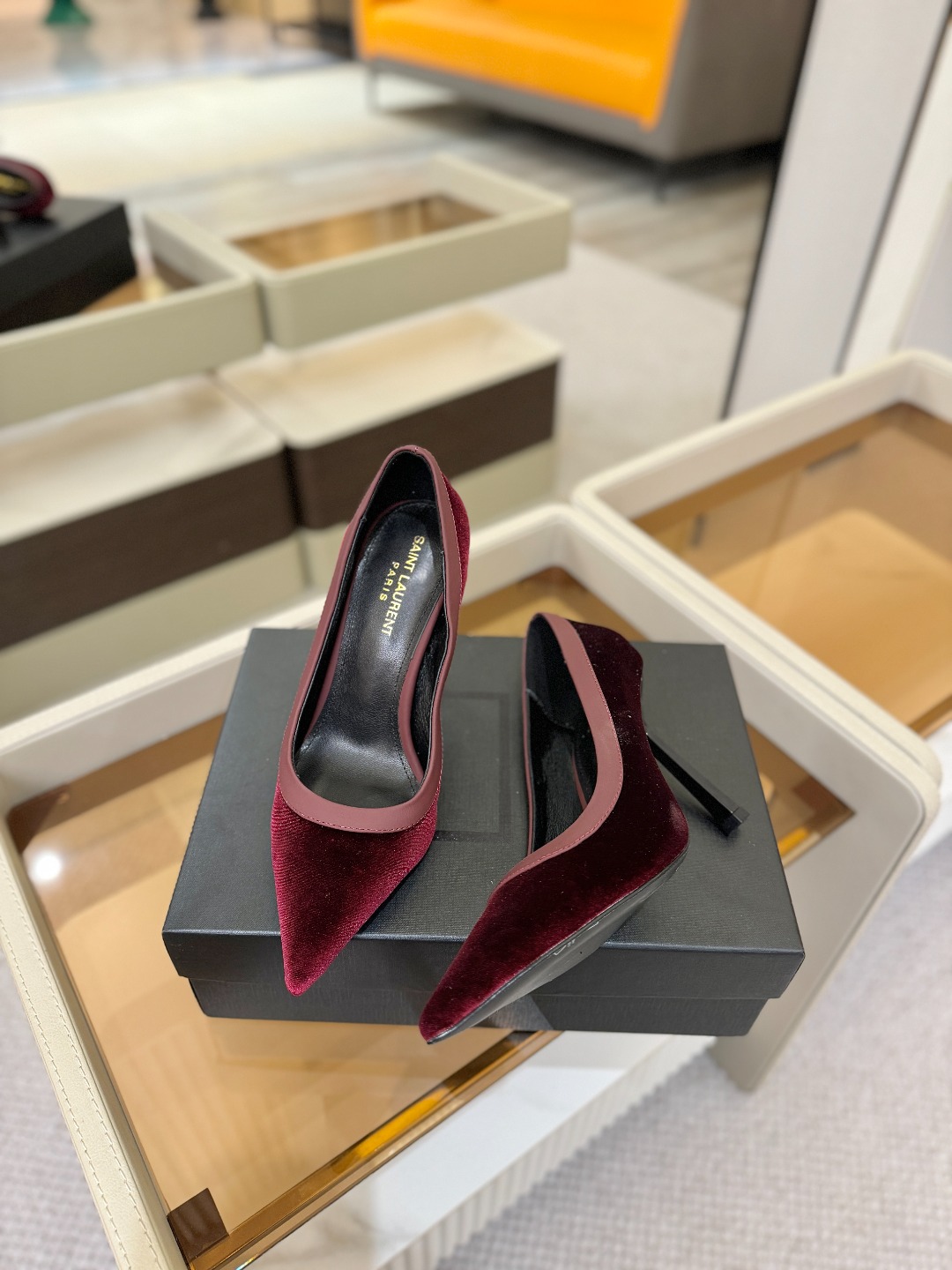 「𝗦𝗔𝗜𝗡𝗧 𝗟𝗔𝗨𝗥𝗘𝗡*」爆款来袭！！！圣罗兰高跟鞋YSL姐姐的美丽尤物高跟鞋 又是人间圣罗lan 