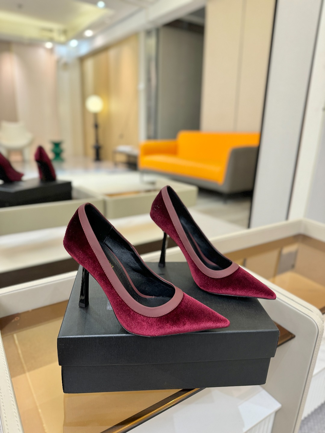 「𝗦𝗔𝗜𝗡𝗧 𝗟𝗔𝗨𝗥𝗘𝗡*」爆款来袭！！！圣罗兰高跟鞋YSL姐姐的美丽尤物高跟鞋 又是人间圣罗lan 