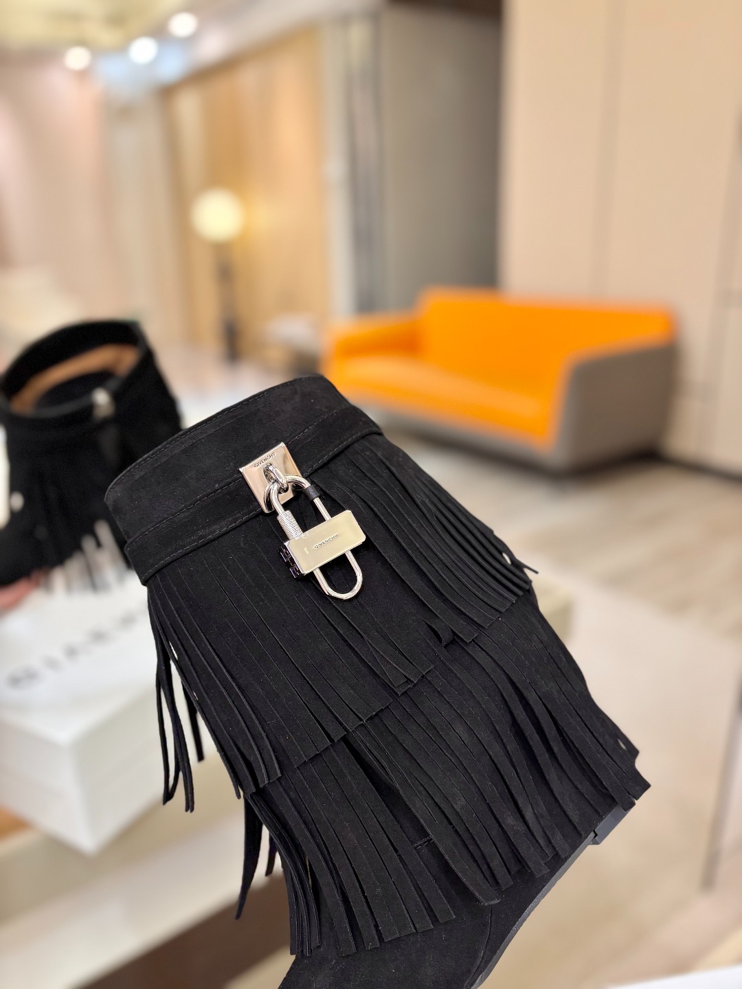 专柜正品级定制版本GIVENCHY纪梵希 Shark Lock 系列 挂锁 短靴流苏新款，市面最高版本👍