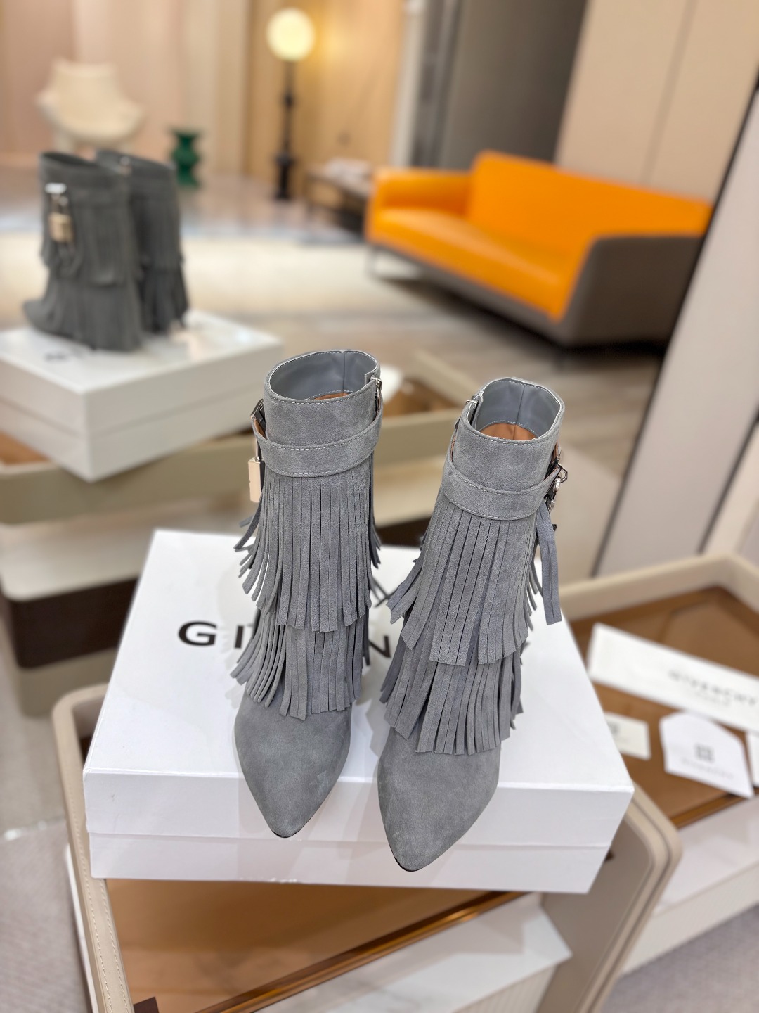 专柜正品级定制版本GIVENCHY纪梵希 Shark Lock 系列 挂锁 短靴流苏新款，市面最高版本👍