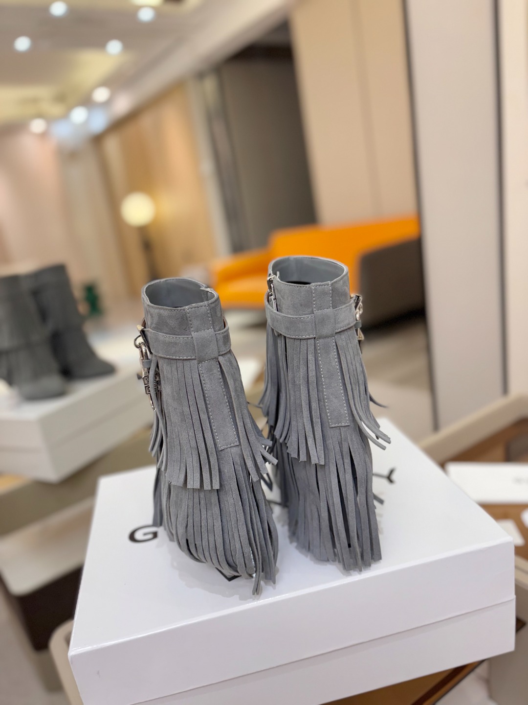 专柜正品级定制版本GIVENCHY纪梵希 Shark Lock 系列 挂锁 短靴流苏新款，市面最高版本👍