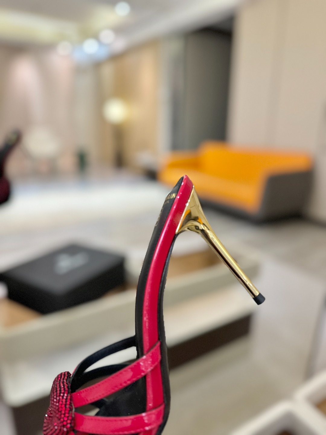 巴尔曼 走秀时装 👄嘴唇时髦高跟拖鞋𝘽𝙖𝙡𝙢𝙖𝙞𝙣巴尔曼 愈发別致出众 赶紧来一双巴尔曼小美鞋率性的𝘽𝙖