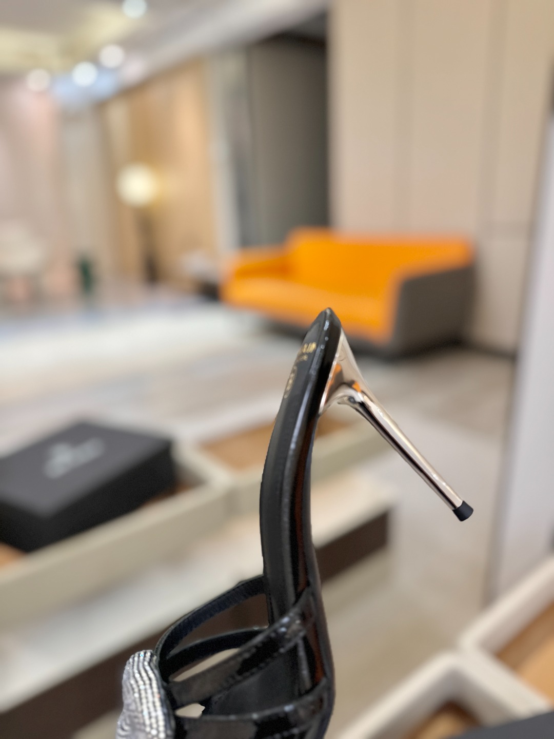 巴尔曼 走秀时装 👄嘴唇时髦高跟拖鞋𝘽𝙖𝙡𝙢𝙖𝙞𝙣巴尔曼 愈发別致出众 赶紧来一双巴尔曼小美鞋率性的𝘽𝙖