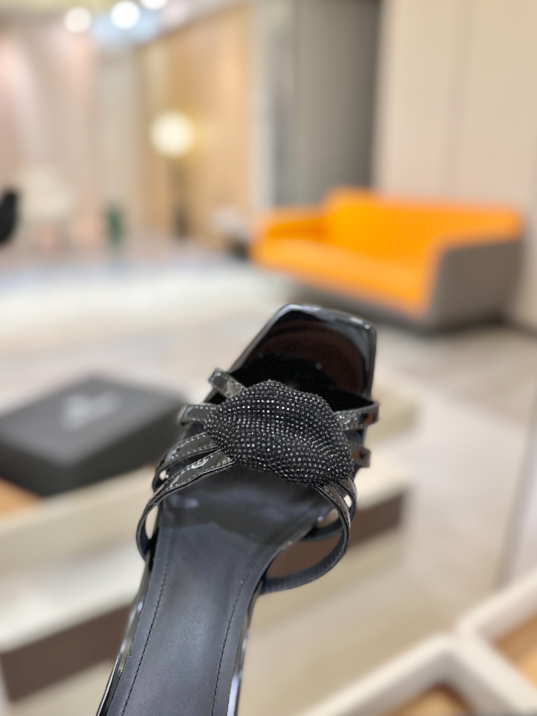 巴尔曼 走秀时装 👄嘴唇时髦高跟拖鞋𝘽𝙖𝙡𝙢𝙖𝙞𝙣巴尔曼 愈发別致出众 赶紧来一双巴尔曼小美鞋率性的𝘽𝙖