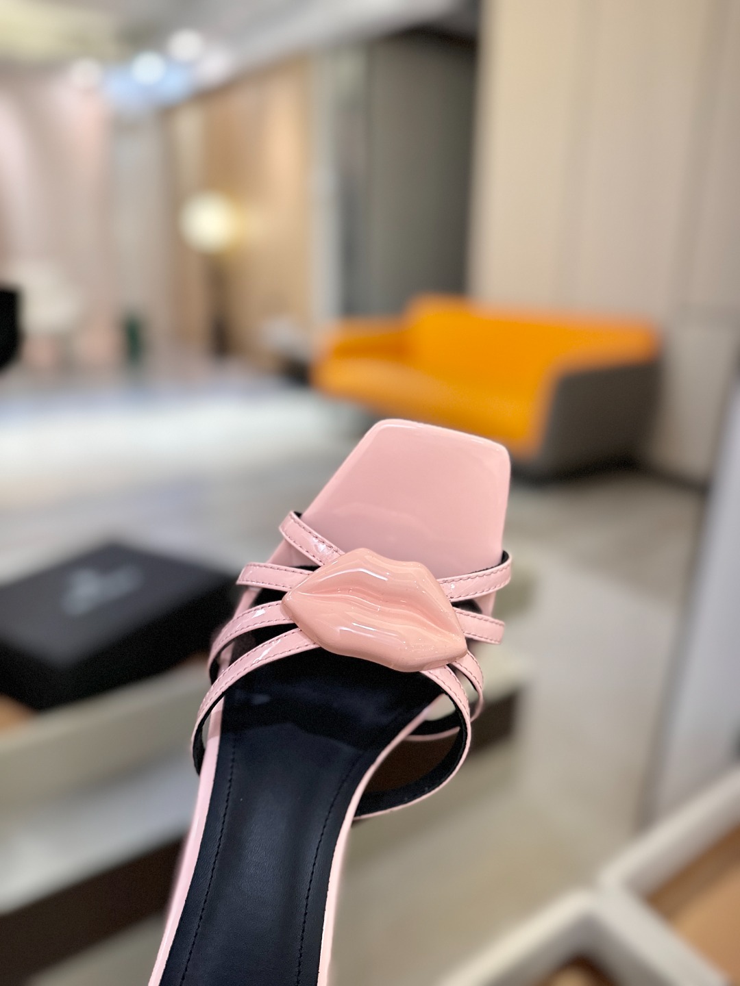 巴尔曼 走秀时装 👄嘴唇时髦高跟拖鞋𝘽𝙖𝙡𝙢𝙖𝙞𝙣巴尔曼 愈发別致出众 赶紧来一双巴尔曼小美鞋率性的𝘽𝙖