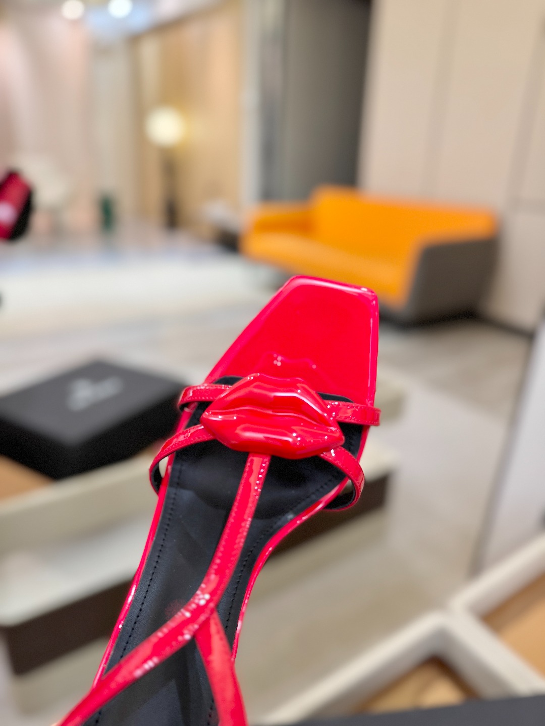 巴尔曼 走秀恨天高水台凉鞋。ʚ😊ɞ 品牌巴尔曼𝘽𝙖𝙡𝙢𝙖𝙞𝙣由法国时装设计师𝙥𝙞𝙚𝙧𝙧𝙚 𝘽𝙖𝙡𝙢𝙖𝙞𝙣