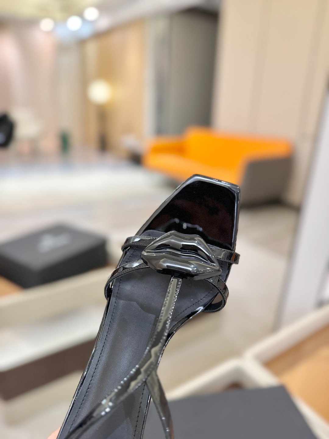 巴尔曼 走秀恨天高水台凉鞋。ʚ😊ɞ 品牌巴尔曼𝘽𝙖𝙡𝙢𝙖𝙞𝙣由法国时装设计师𝙥𝙞𝙚𝙧𝙧𝙚 𝘽𝙖𝙡𝙢𝙖𝙞𝙣