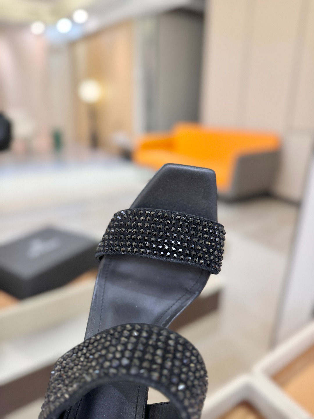 巴尔曼 走秀恨天高水台凉鞋。ʚ😊ɞ 品牌巴尔曼𝘽𝙖𝙡𝙢𝙖𝙞𝙣由法国时装设计师𝙥𝙞𝙚𝙧𝙧𝙚 𝘽𝙖𝙡𝙢𝙖𝙞𝙣