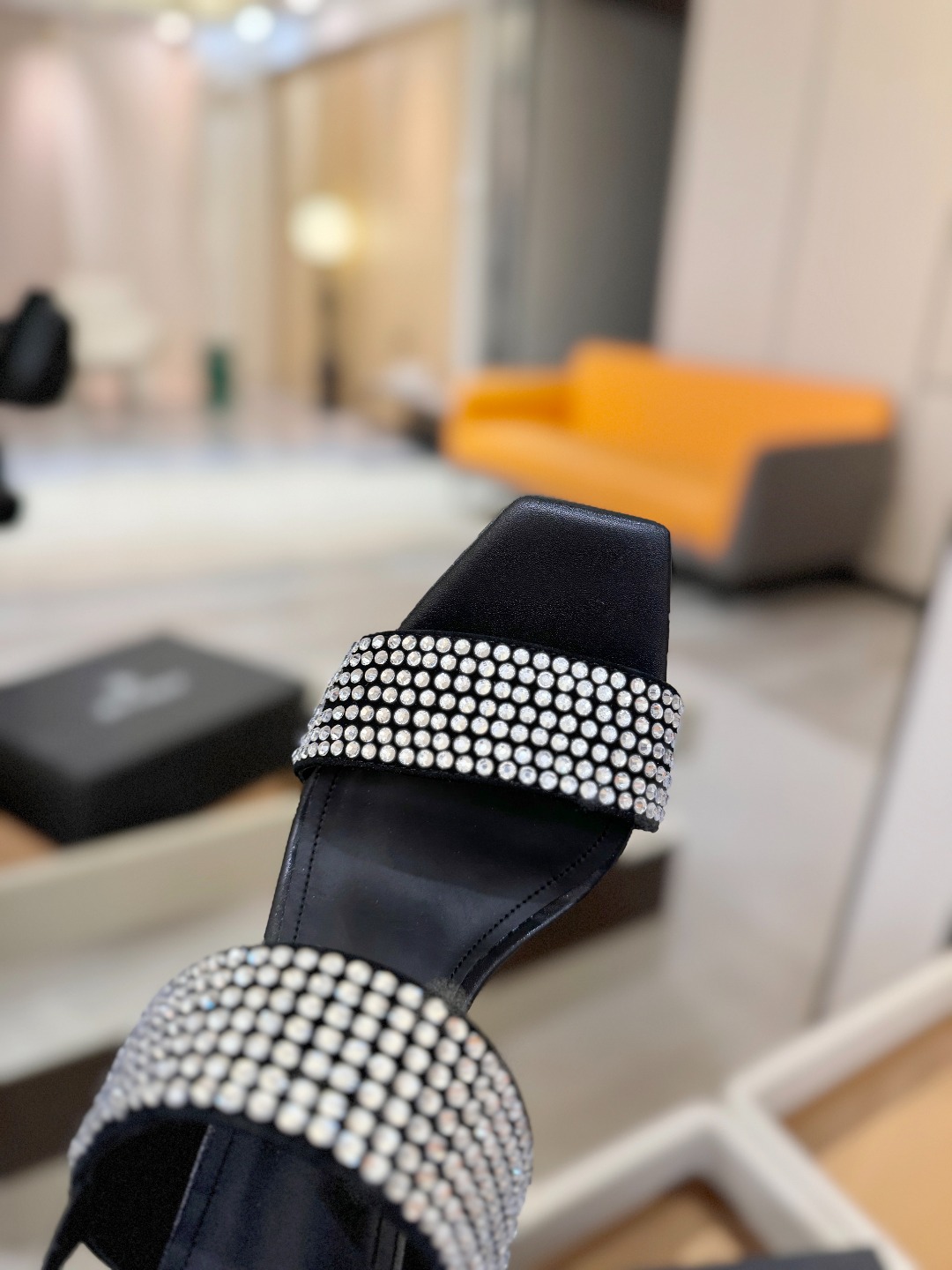 巴尔曼 走秀恨天高水台凉鞋。ʚ😊ɞ 品牌巴尔曼𝘽𝙖𝙡𝙢𝙖𝙞𝙣由法国时装设计师𝙥𝙞𝙚𝙧𝙧𝙚 𝘽𝙖𝙡𝙢𝙖𝙞𝙣