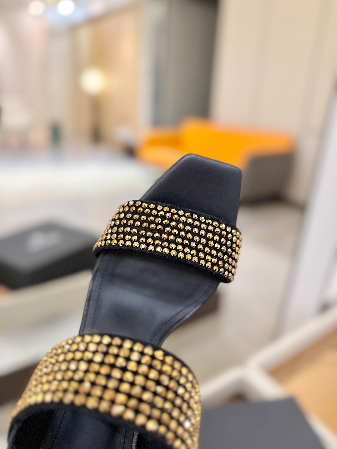 巴尔曼 走秀恨天高水台凉鞋。ʚ😊ɞ 品牌巴尔曼𝘽𝙖𝙡𝙢𝙖𝙞𝙣由法国时装设计师𝙥𝙞𝙚𝙧𝙧𝙚 𝘽𝙖𝙡𝙢𝙖𝙞𝙣