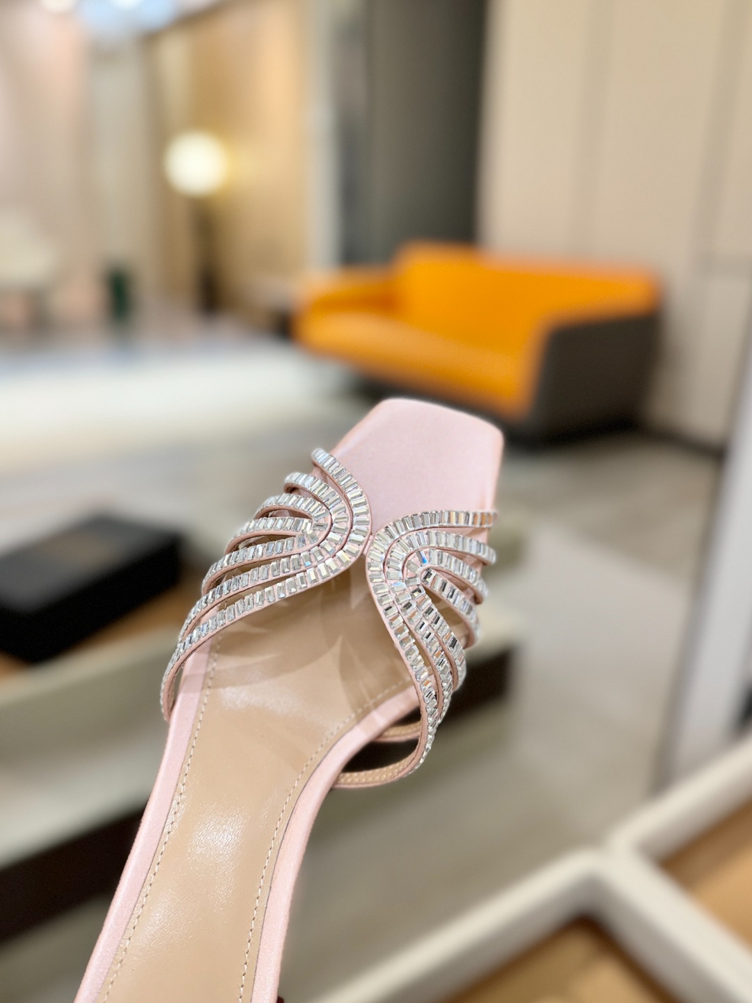 Alevi Mlano 阿列维·姆拉诺 𝘼𝙡𝙚𝙫𝙞 𝙈𝙡𝙖𝙣𝙤Alevi Milano闪钻走秀款一个享有