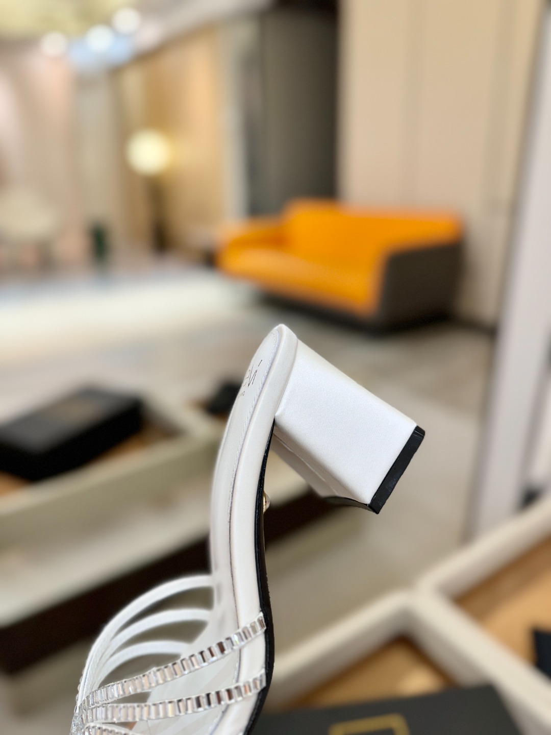 Alevi Mlano 阿列维·姆拉诺 𝘼𝙡𝙚𝙫𝙞 𝙈𝙡𝙖𝙣𝙤Alevi Milano闪钻走秀款一个享有