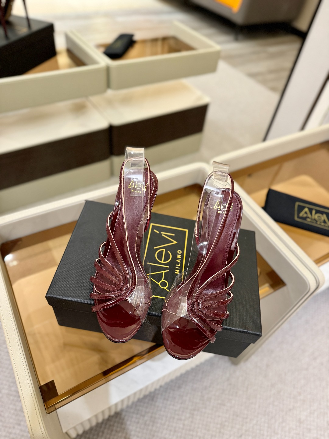 Alevi Mlano 阿列维·姆拉诺 𝘼𝙡𝙚𝙫𝙞 𝙈𝙡𝙖𝙣𝙤 Alevi Milano Alessan