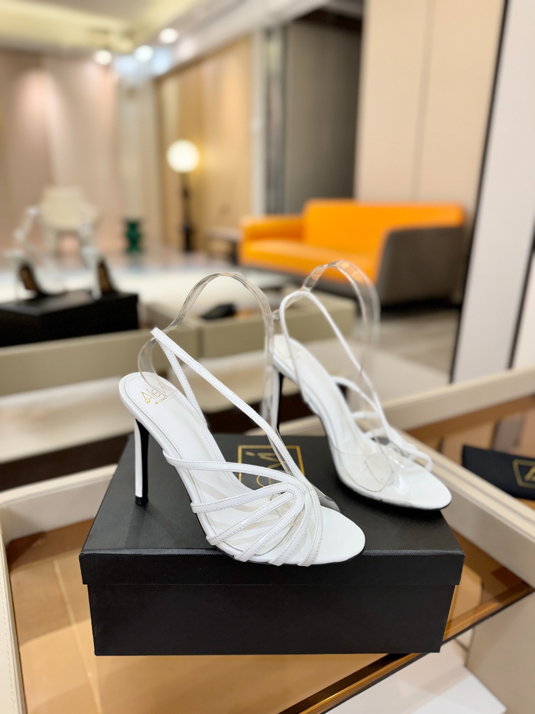 Alevi Mlano 阿列维·姆拉诺 𝘼𝙡𝙚𝙫𝙞 𝙈𝙡𝙖𝙣𝙤 Alevi Milano Alessan