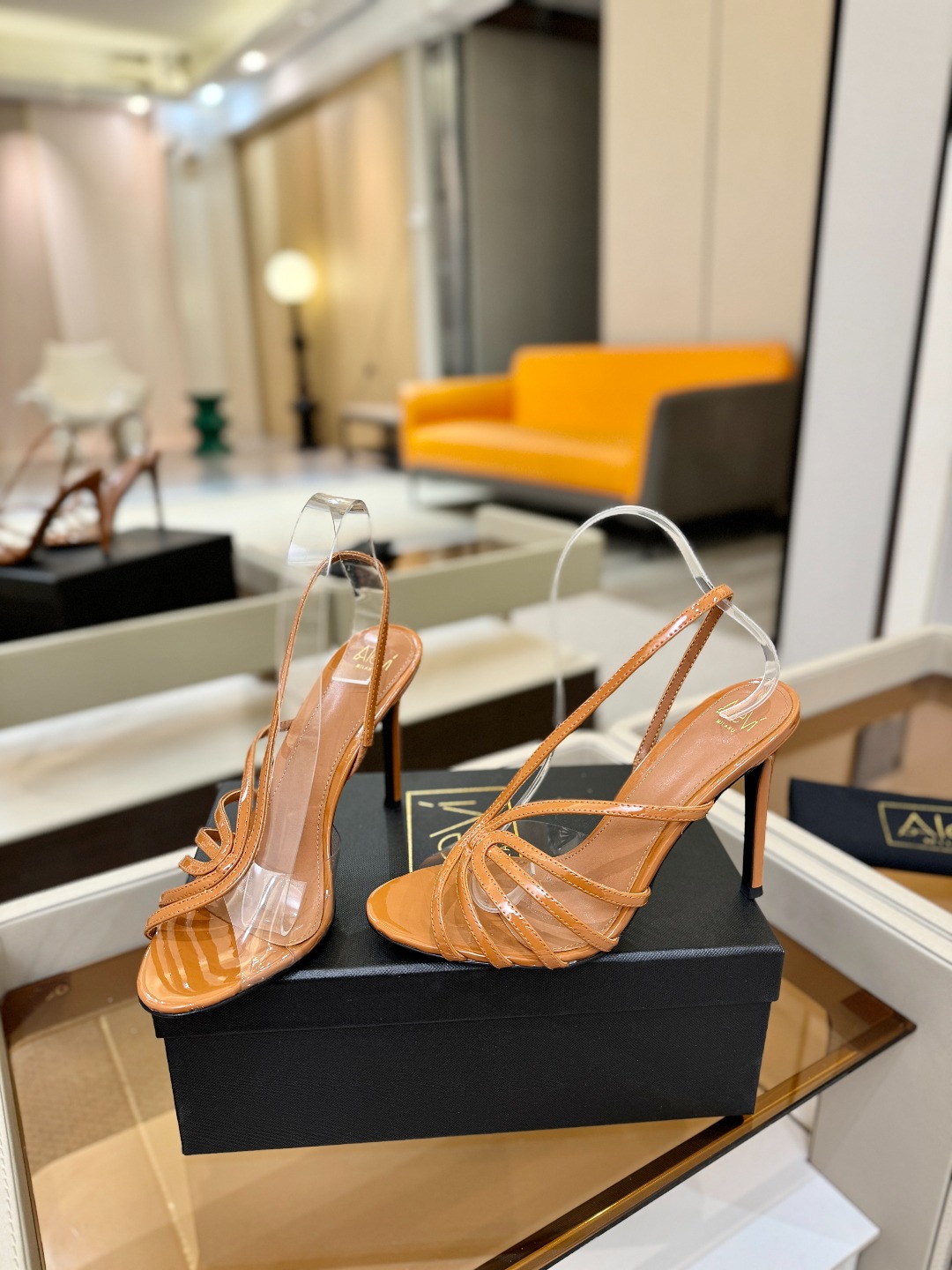 Alevi Mlano 阿列维·姆拉诺 𝘼𝙡𝙚𝙫𝙞 𝙈𝙡𝙖𝙣𝙤 Alevi Milano Alessan