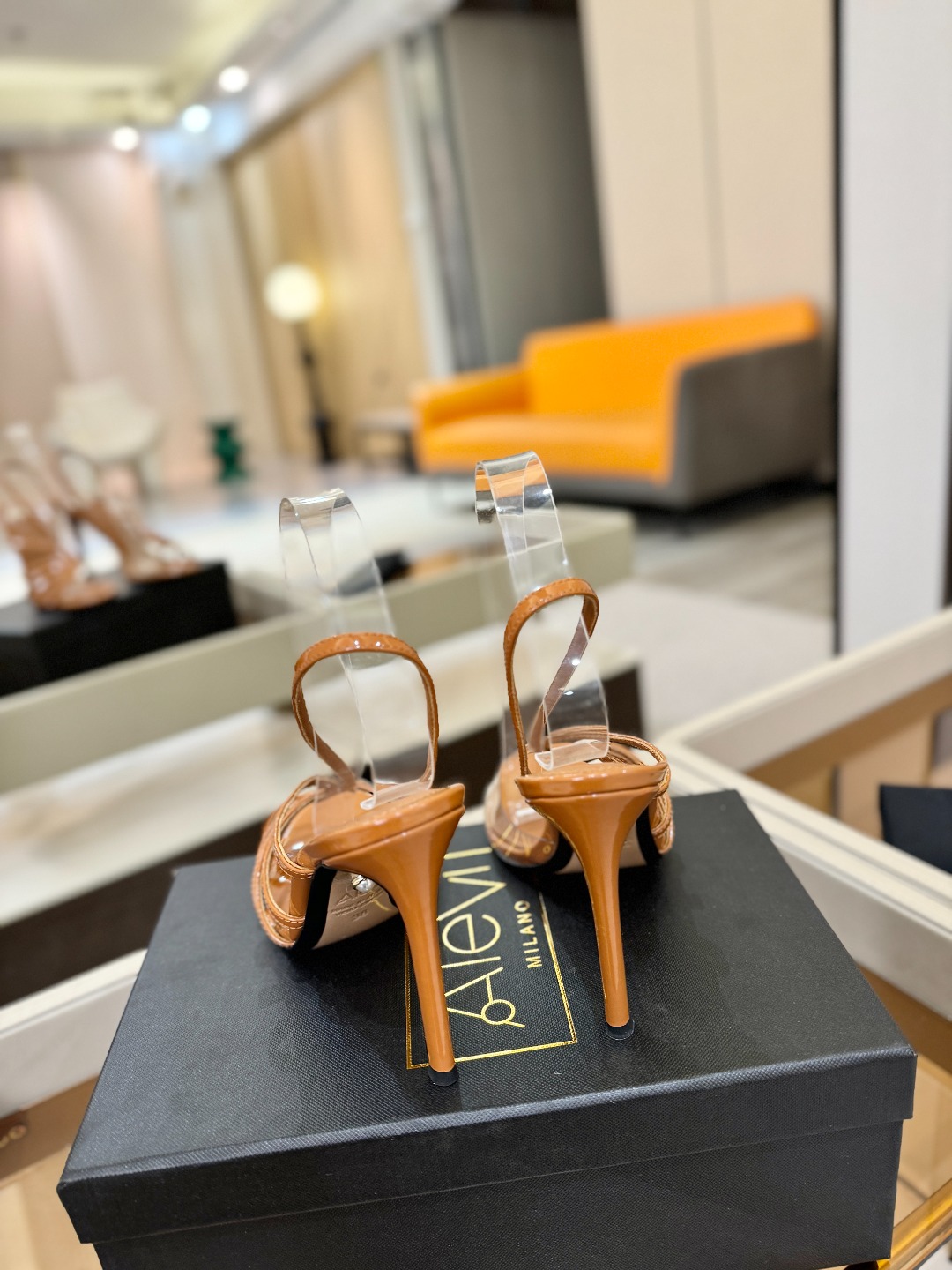 Alevi Mlano 阿列维·姆拉诺 𝘼𝙡𝙚𝙫𝙞 𝙈𝙡𝙖𝙣𝙤 Alevi Milano Alessan