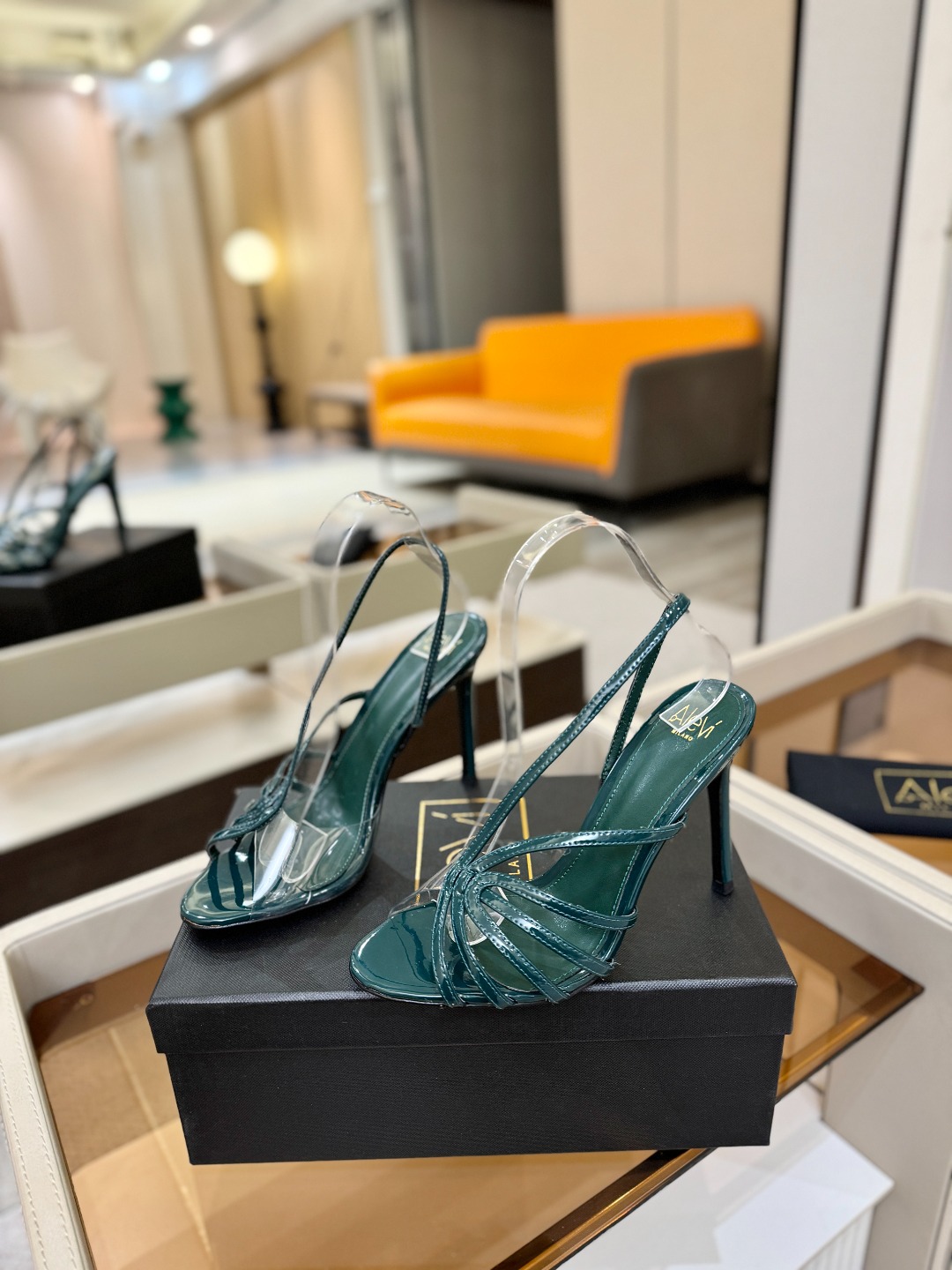 Alevi Mlano 阿列维·姆拉诺 𝘼𝙡𝙚𝙫𝙞 𝙈𝙡𝙖𝙣𝙤 Alevi Milano Alessan