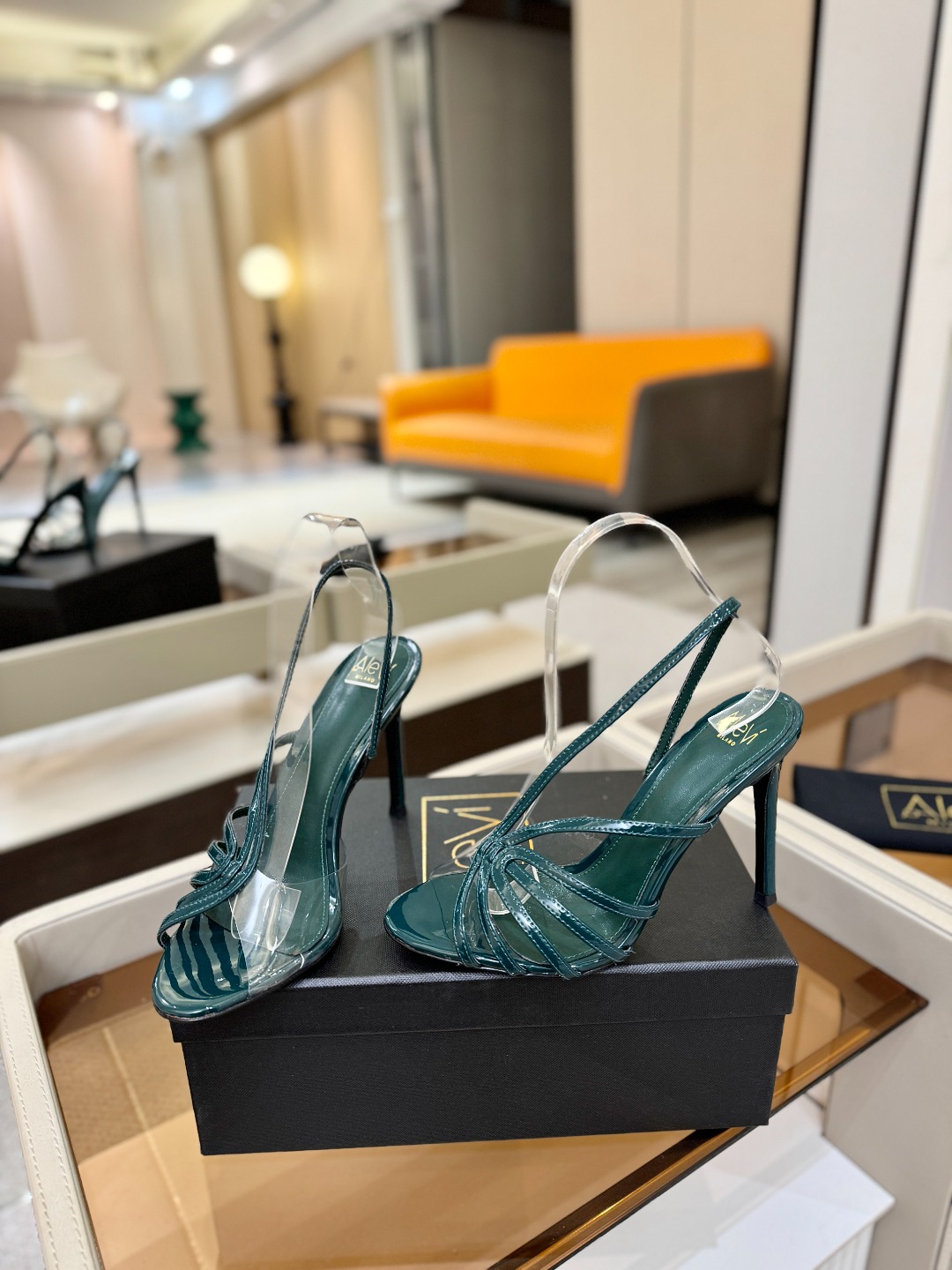 Alevi Mlano 阿列维·姆拉诺 𝘼𝙡𝙚𝙫𝙞 𝙈𝙡𝙖𝙣𝙤 Alevi Milano Alessan