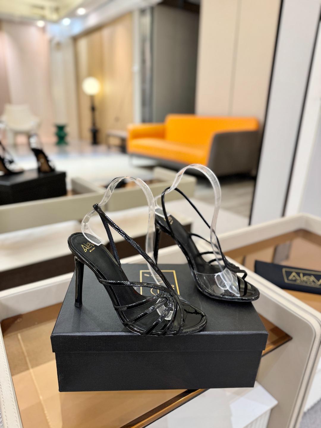 Alevi Mlano 阿列维·姆拉诺 𝘼𝙡𝙚𝙫𝙞 𝙈𝙡𝙖𝙣𝙤 Alevi Milano Alessan