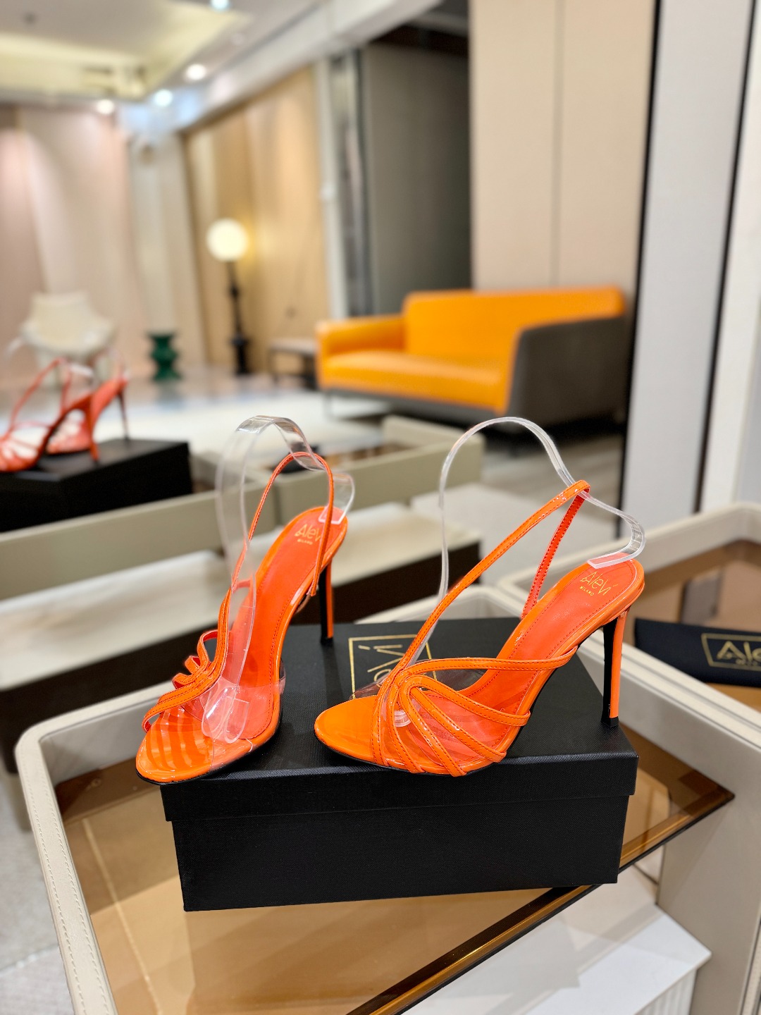 Alevi Mlano 阿列维·姆拉诺 𝘼𝙡𝙚𝙫𝙞 𝙈𝙡𝙖𝙣𝙤 Alevi Milano Alessan