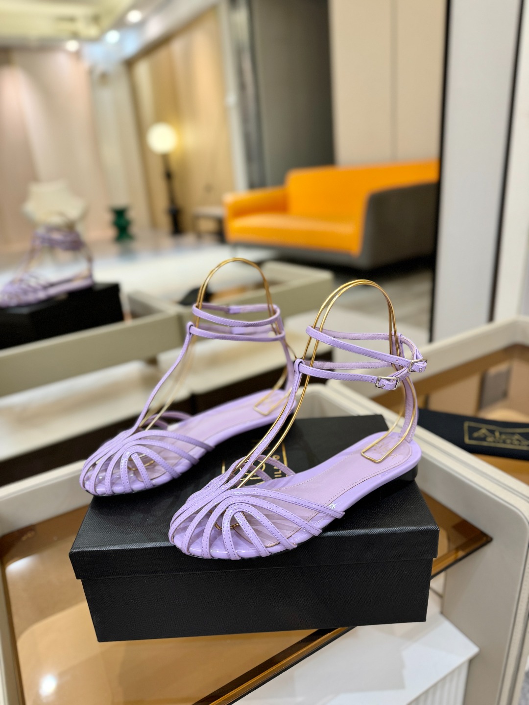 Alevi Mlano 阿列维·姆拉诺 𝘼𝙡𝙚𝙫𝙞 𝙈𝙡𝙖𝙣𝙤Alevi Milano包头平底走秀款一个