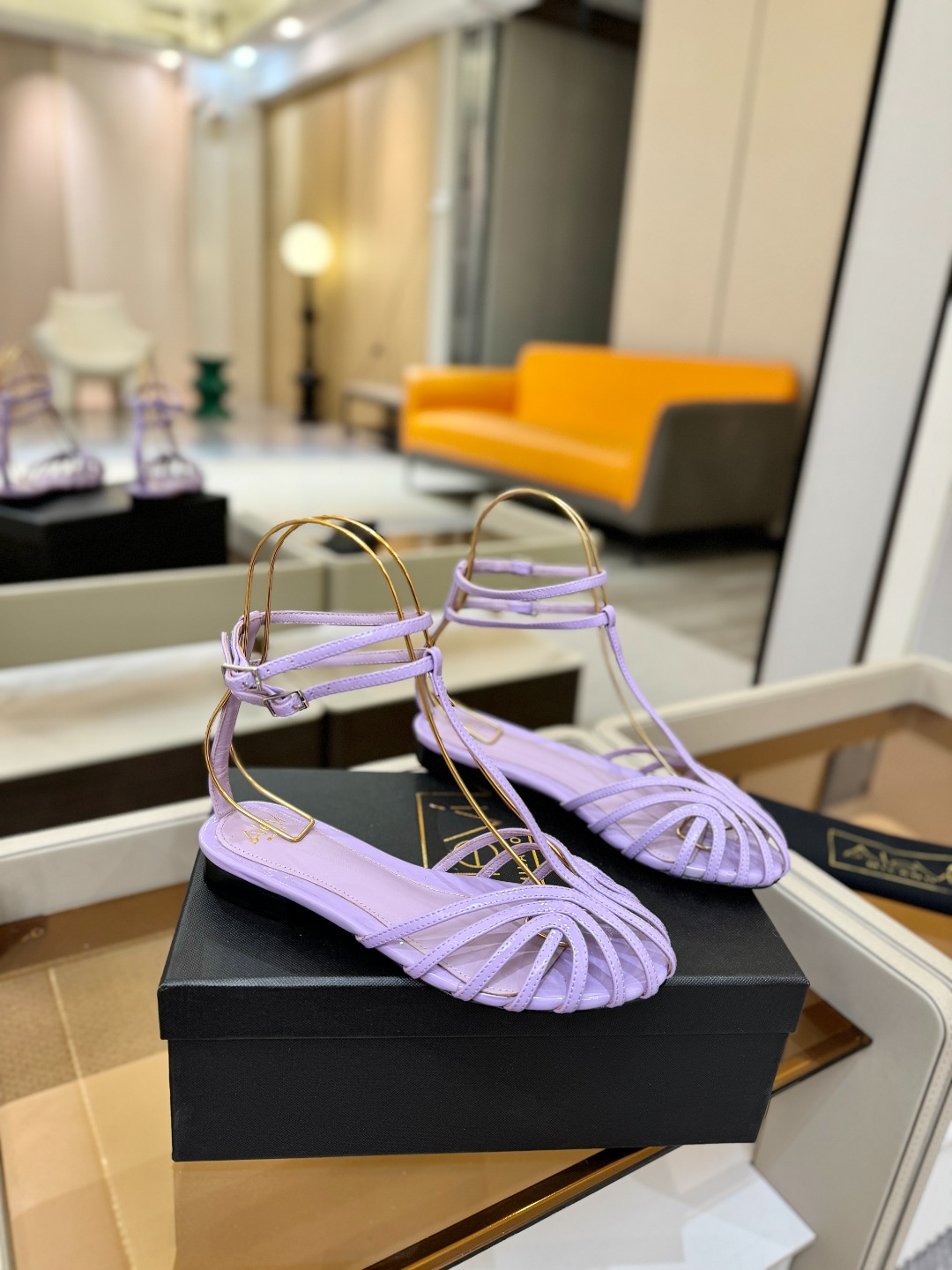 Alevi Mlano 阿列维·姆拉诺 𝘼𝙡𝙚𝙫𝙞 𝙈𝙡𝙖𝙣𝙤Alevi Milano包头平底走秀款一个