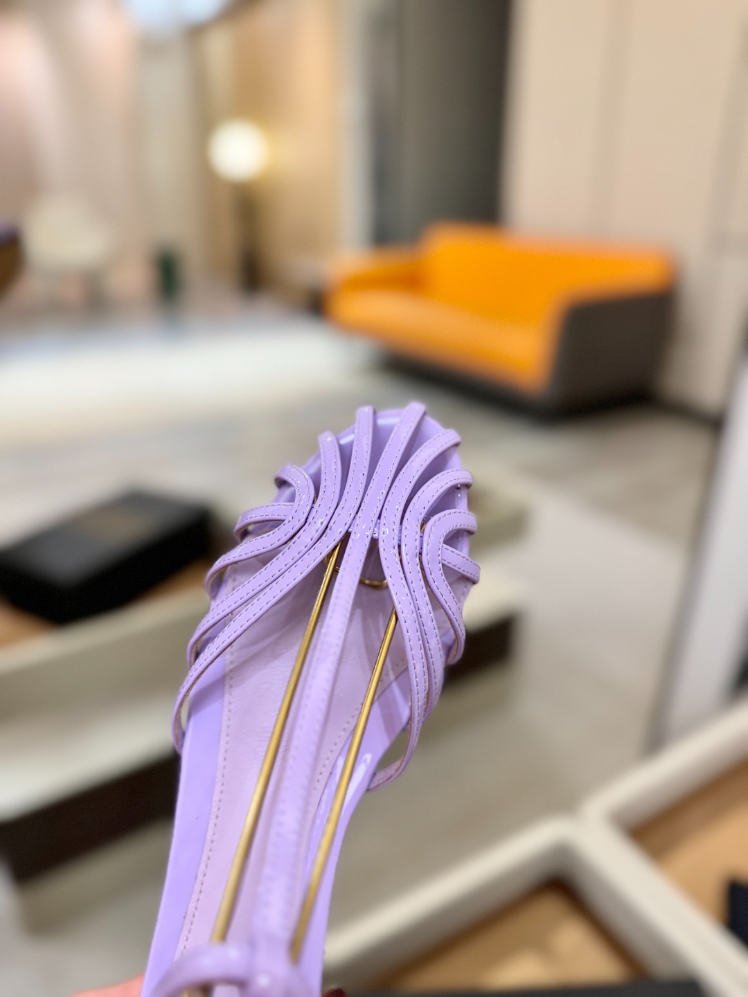 Alevi Mlano 阿列维·姆拉诺 𝘼𝙡𝙚𝙫𝙞 𝙈𝙡𝙖𝙣𝙤Alevi Milano包头平底走秀款一个