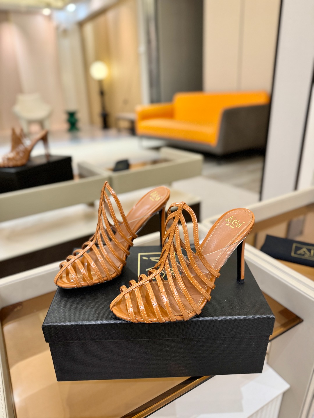 Alevi Mlano 阿列维·姆拉诺 𝘼𝙡𝙚𝙫𝙞 𝙈𝙡𝙖𝙣𝙤 Alevi Milano Alessan