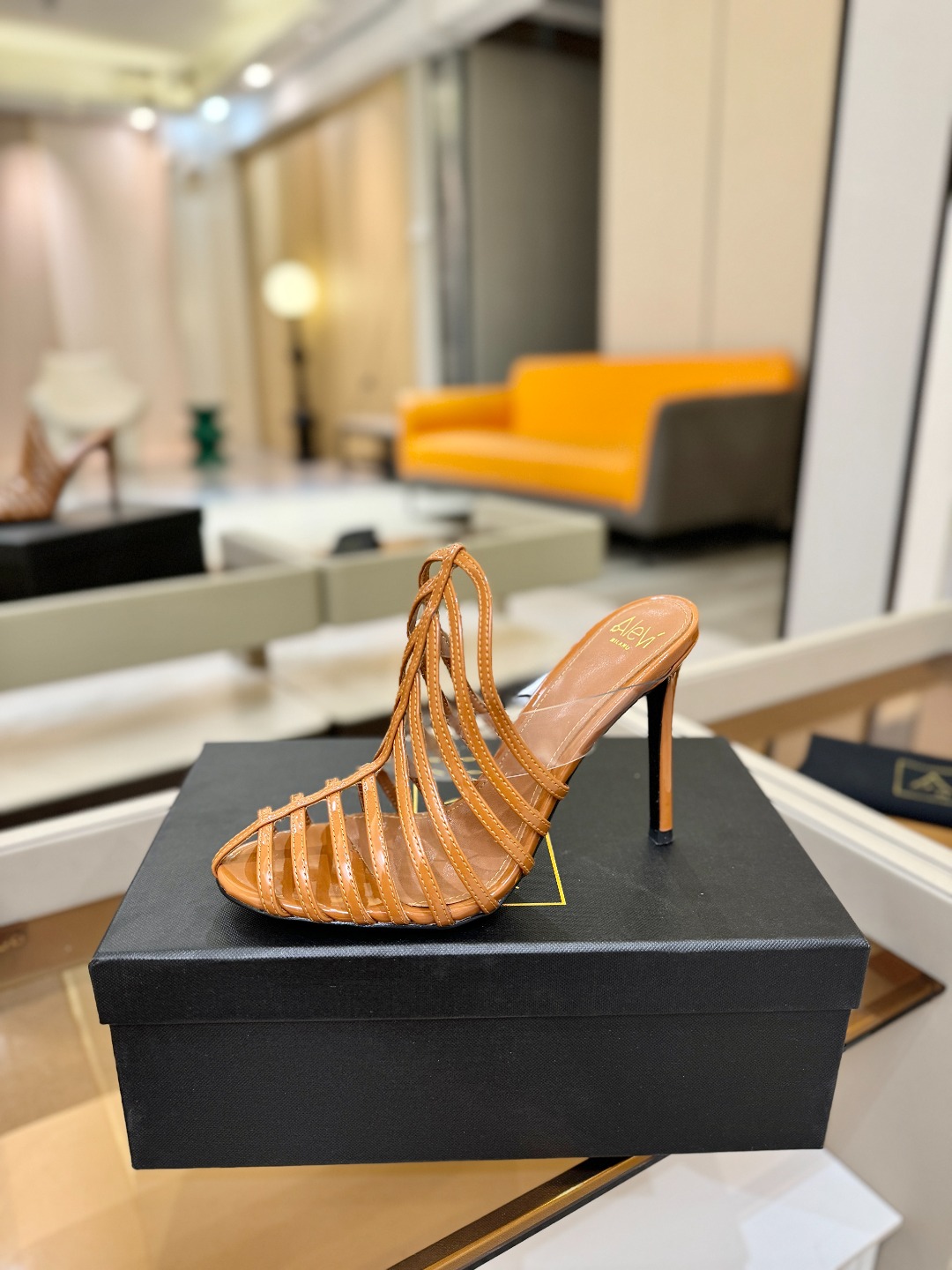 Alevi Mlano 阿列维·姆拉诺 𝘼𝙡𝙚𝙫𝙞 𝙈𝙡𝙖𝙣𝙤 Alevi Milano Alessan