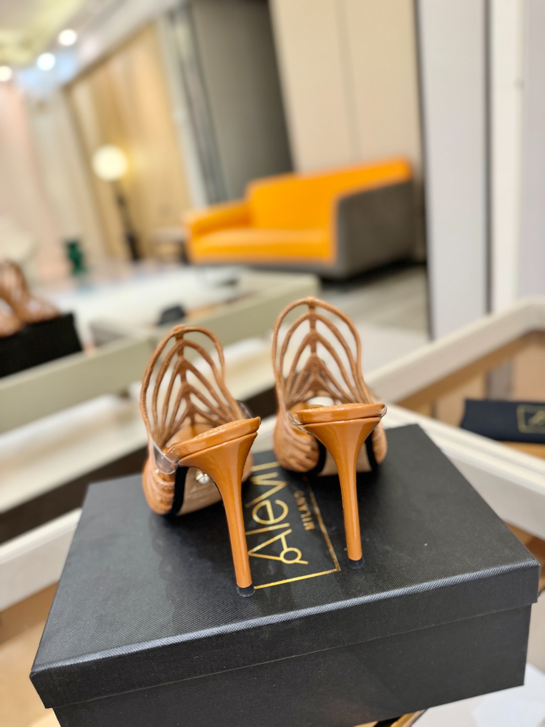 Alevi Mlano 阿列维·姆拉诺 𝘼𝙡𝙚𝙫𝙞 𝙈𝙡𝙖𝙣𝙤 Alevi Milano Alessan