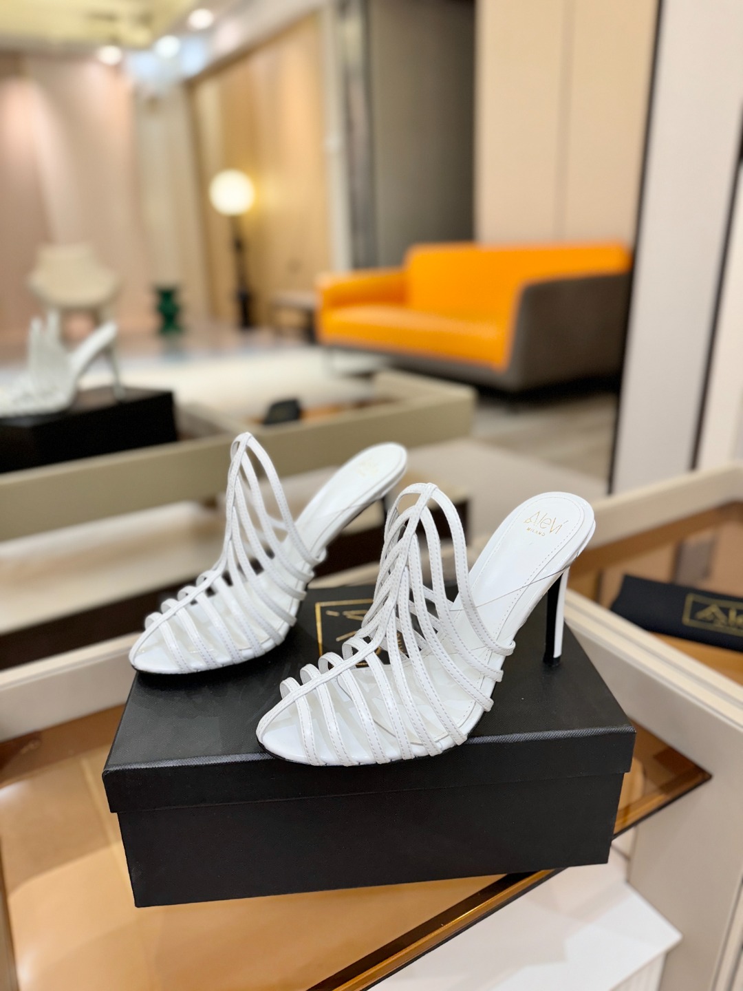 Alevi Mlano 阿列维·姆拉诺 𝘼𝙡𝙚𝙫𝙞 𝙈𝙡𝙖𝙣𝙤 Alevi Milano Alessan