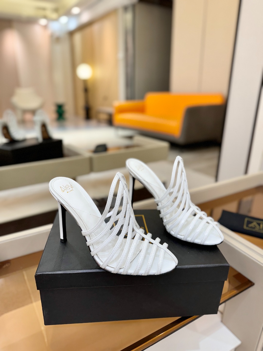 Alevi Mlano 阿列维·姆拉诺 𝘼𝙡𝙚𝙫𝙞 𝙈𝙡𝙖𝙣𝙤 Alevi Milano Alessan