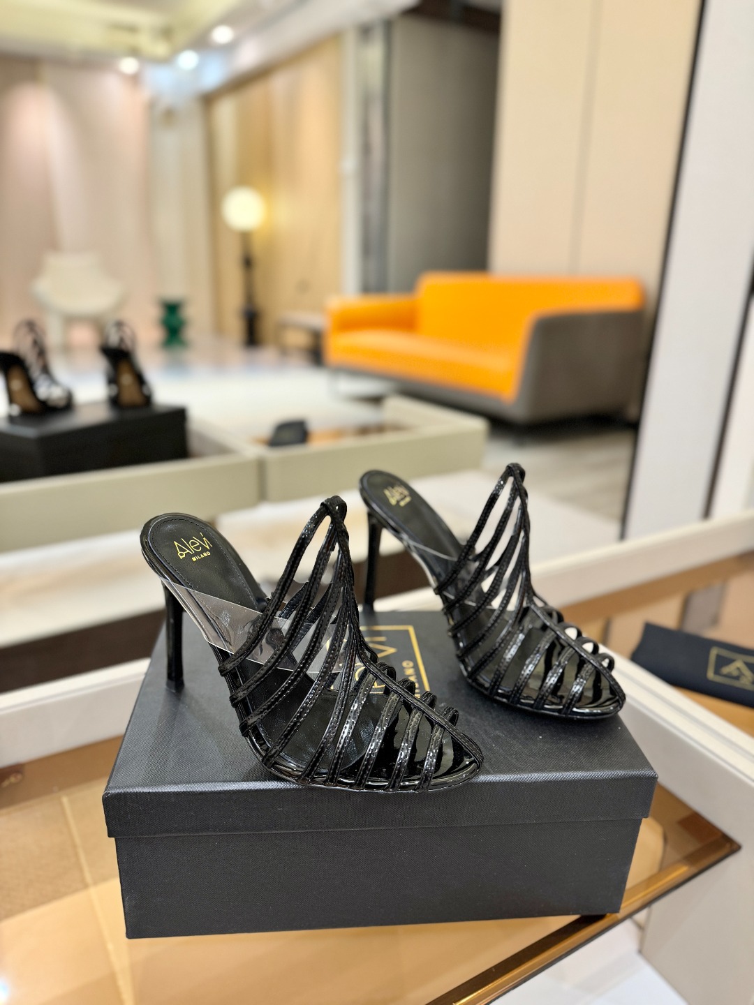 Alevi Mlano 阿列维·姆拉诺 𝘼𝙡𝙚𝙫𝙞 𝙈𝙡𝙖𝙣𝙤 Alevi Milano Alessan