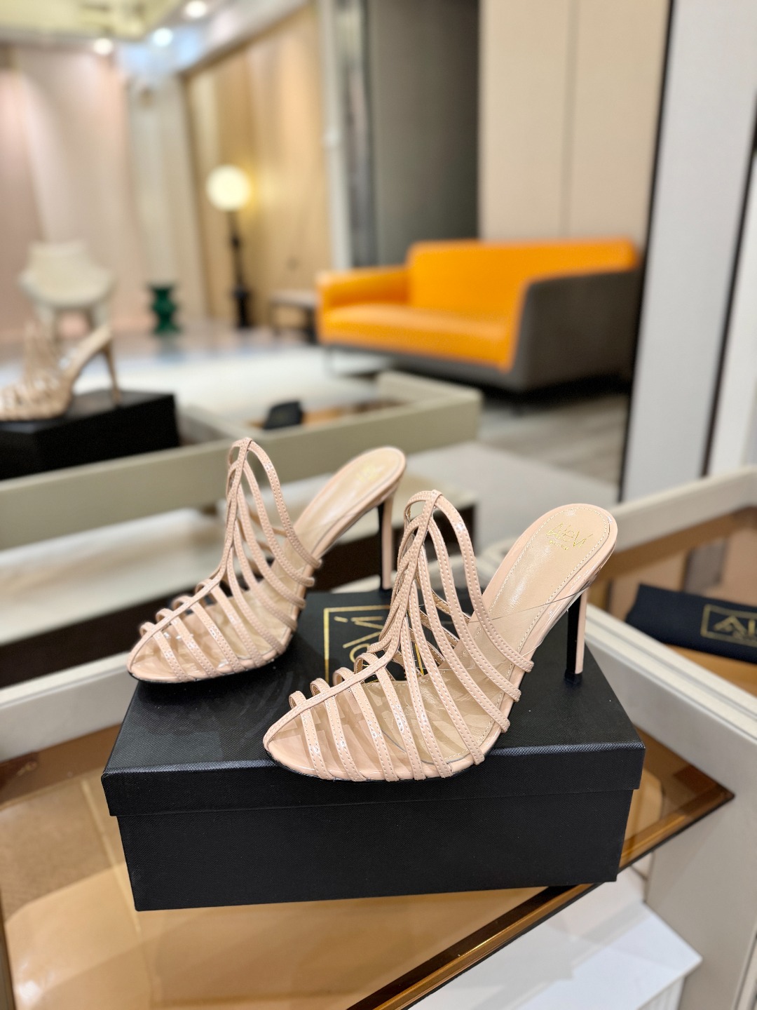 Alevi Mlano 阿列维·姆拉诺 𝘼𝙡𝙚𝙫𝙞 𝙈𝙡𝙖𝙣𝙤 Alevi Milano Alessan