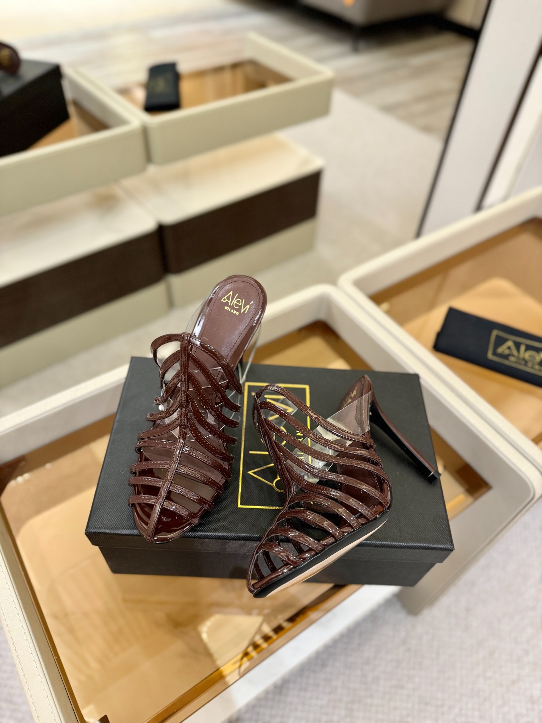 Alevi Mlano 阿列维·姆拉诺 𝘼𝙡𝙚𝙫𝙞 𝙈𝙡𝙖𝙣𝙤 Alevi Milano Alessan