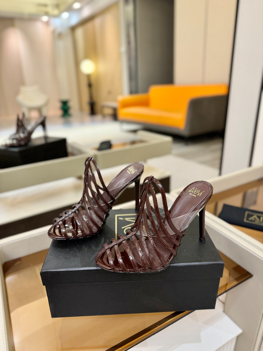 Alevi Mlano 阿列维·姆拉诺 𝘼𝙡𝙚𝙫𝙞 𝙈𝙡𝙖𝙣𝙤 Alevi Milano Alessan